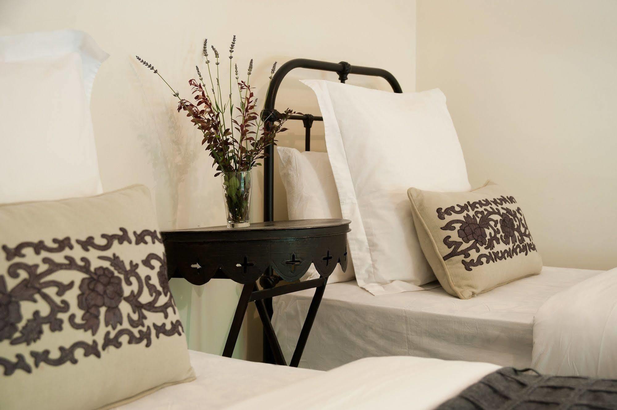 Lake Cottage เดลส์ฟอร์ด ภายนอก รูปภาพ
